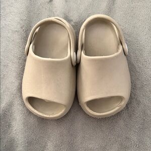 Marshalls Kids Cream Slippers